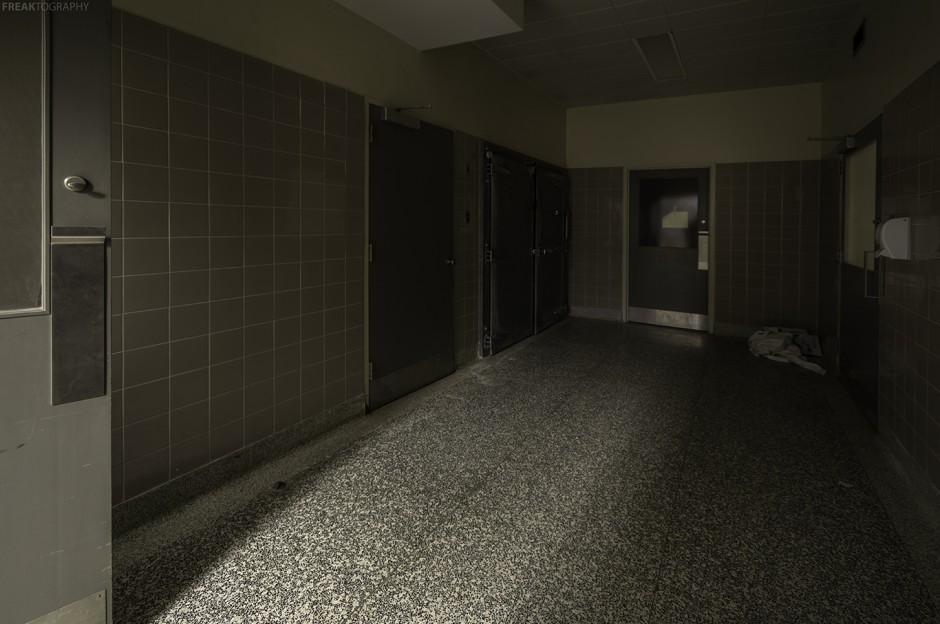 Urban Exploration Photography Abandoned Psychiatric Morgue