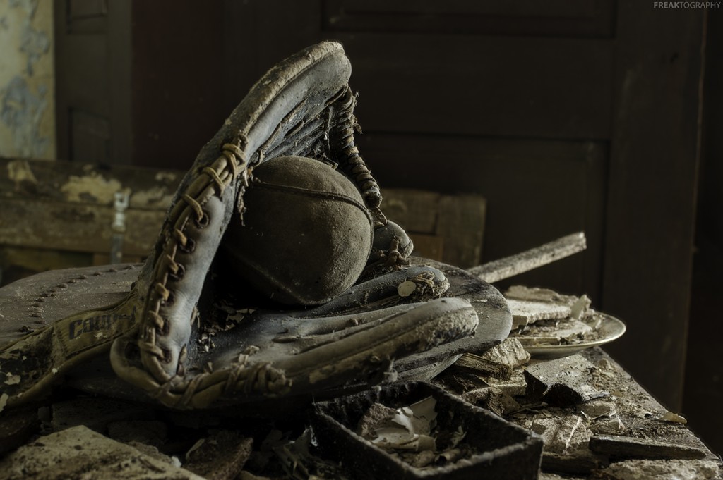 photography prints of Abandoned House Antiques