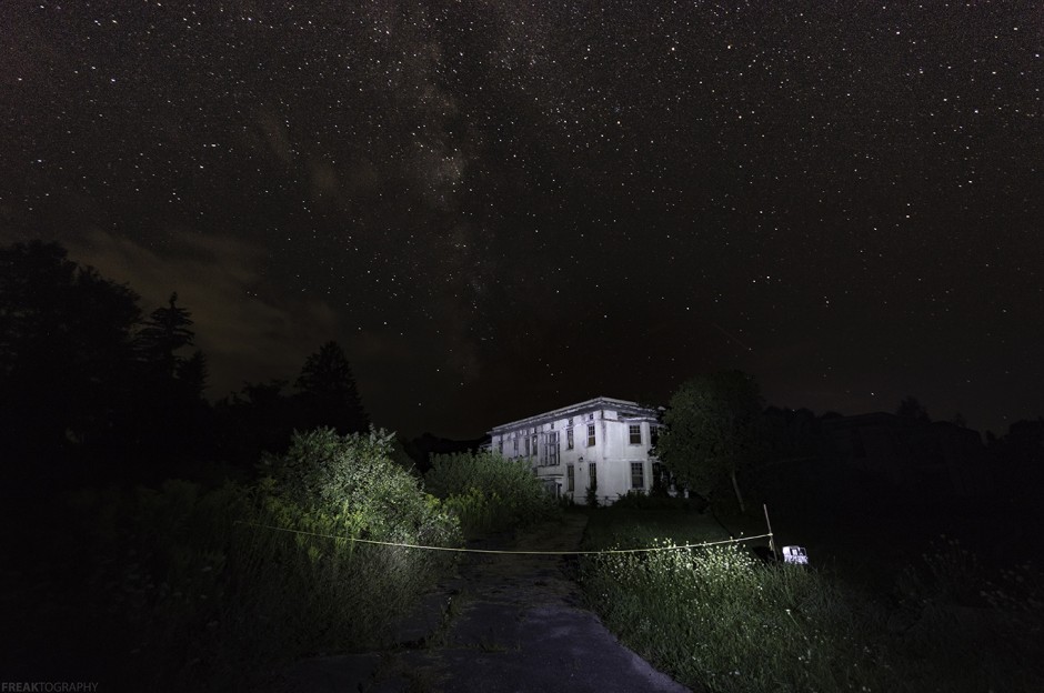 Night Photography with the Milky Way over an abandoned building in New York State