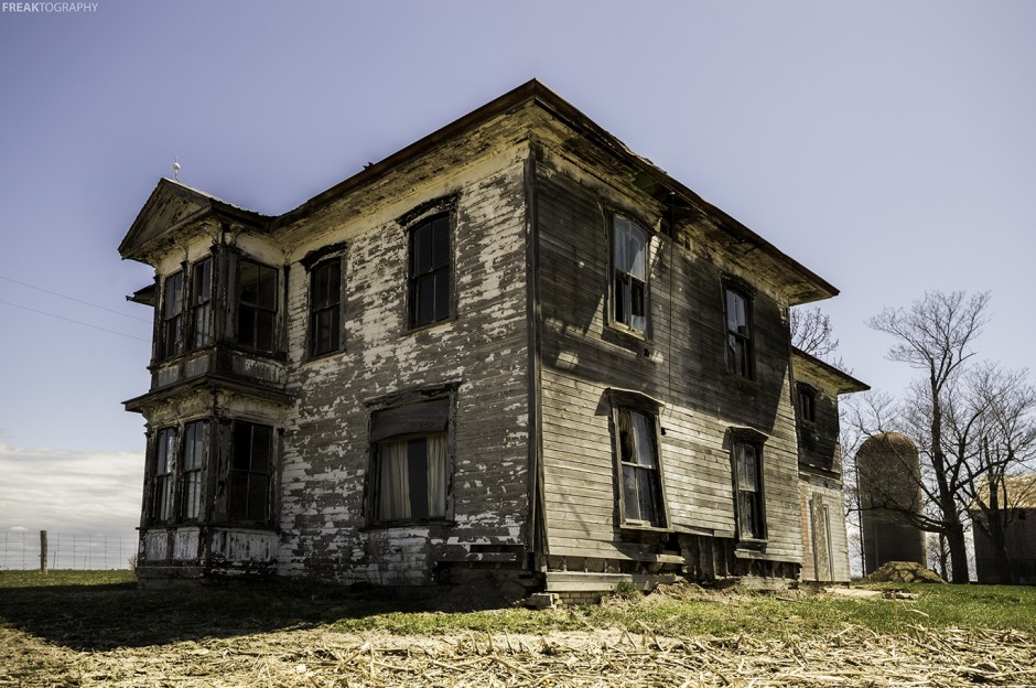Creepy Abandoned Houses in Ontario