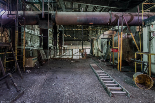 Abandoned Industrial Exploration | FREAKTOGRAPHY