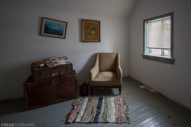 Freaktography, abandoned, abandoned photography, abandoned places, carpet, chair, creepy, decay, derelict, haunted, haunted places, mat, natural light, photography, pictures, still life, triunk, urban exploration, urban exploration photography, urban explorer, urban exploring, wall photos, window