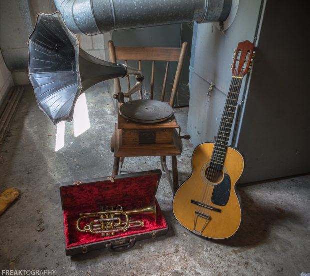 Freaktography, abandoned, abandoned cat lady house, abandoned photography, abandoned places, abandoned time capsule house, acoustic guitar, cat lady house, creepy, decay, derelict, grammophone, guitar, haunted, haunted places, instruments, music, photography, time caapsule house, trumpet, untouched abandoned house, urban exploration, urban exploration photography, urban explorer, urban exploring