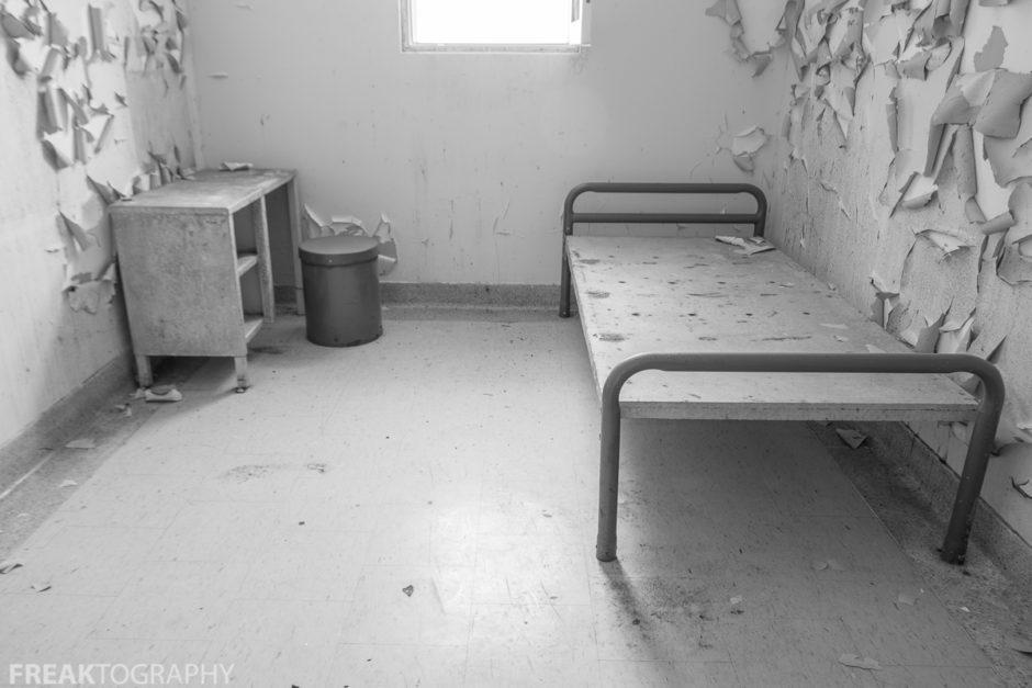 Abandoned Ontario Jail and Denention Centre Urban Exploration
