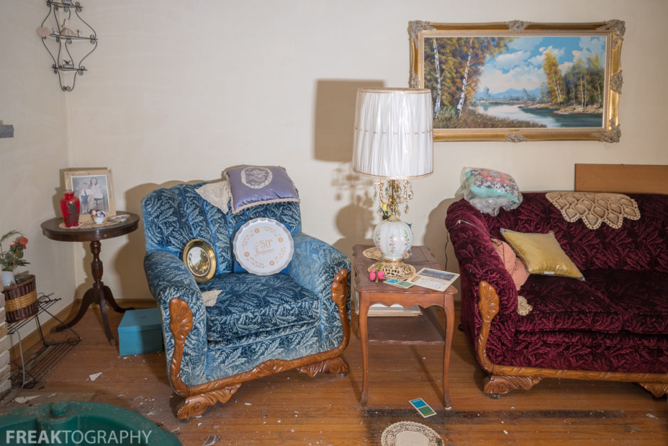 Abandoned Time Capsule House Exploring Full of Contents
