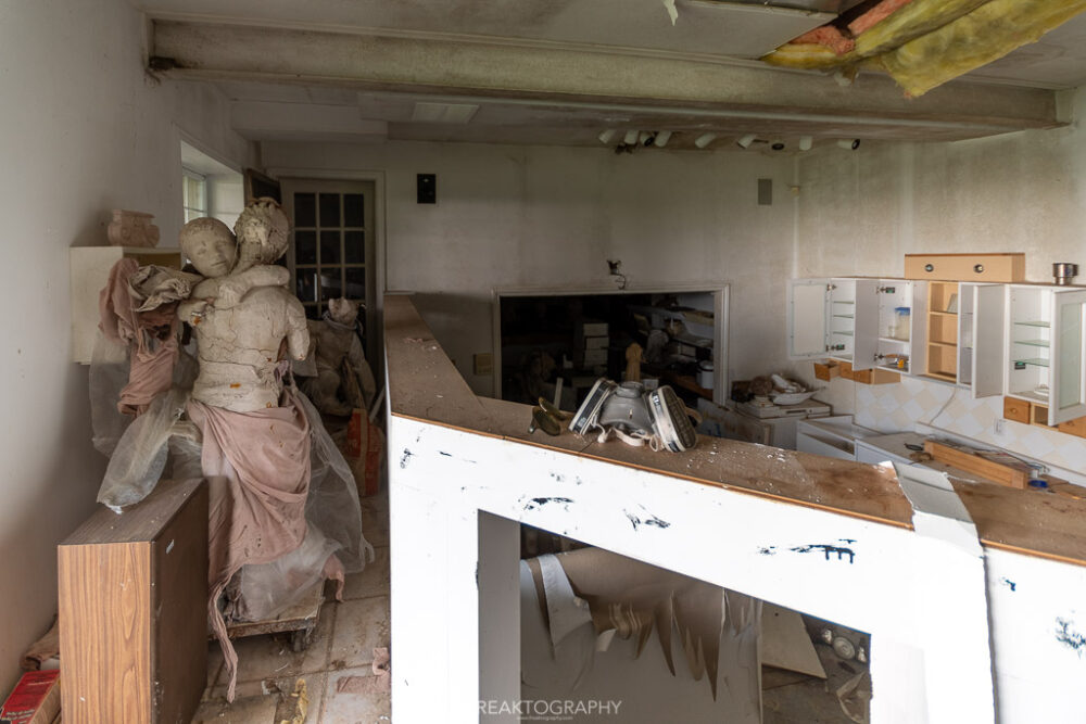 abandoned sculpture artists house