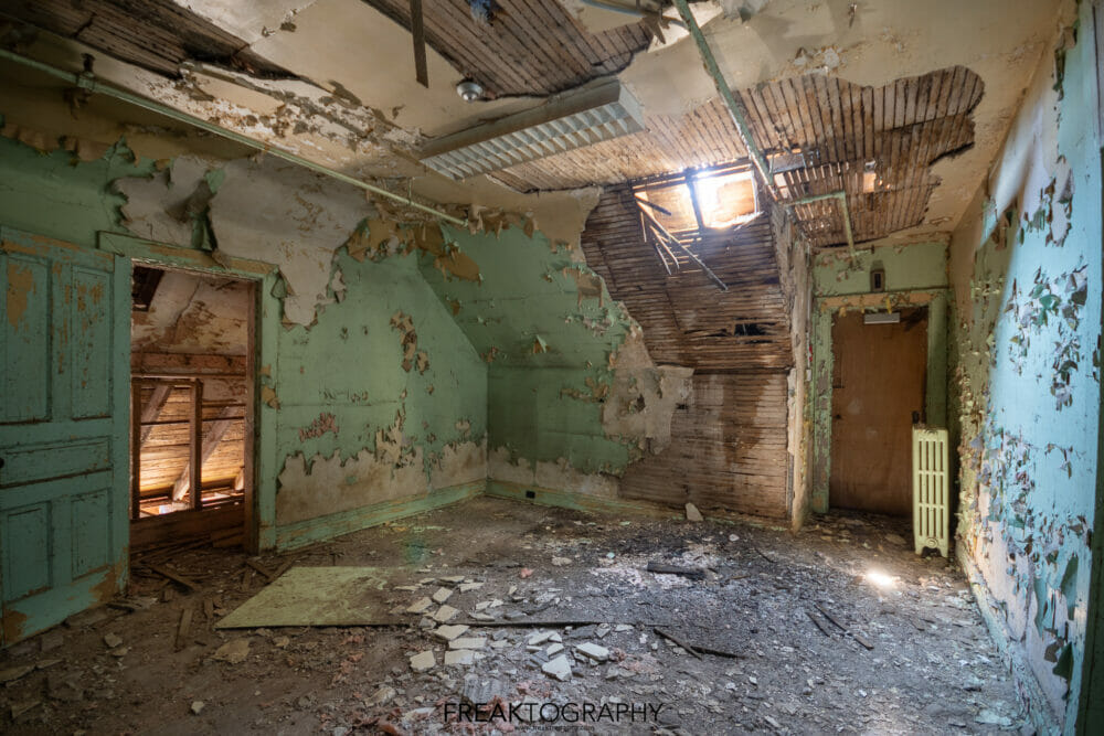 Abandoned St Josephs Hospital Parry Sound Urban Exploring Photography