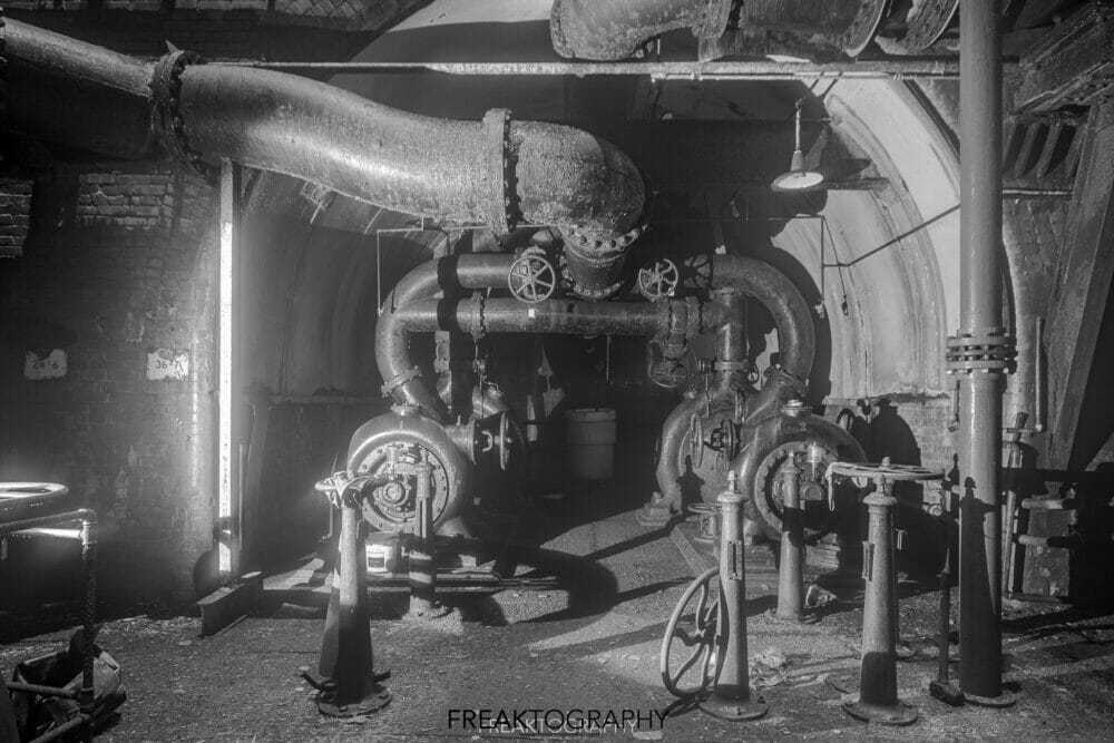 Canadian Niagara Power William B. Rankine Generating Station Thrust Deck and Tailrace