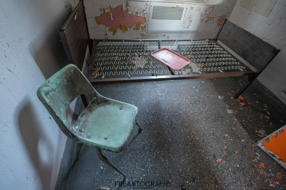 Abandoned Rochester Psychiatric hospital patient room
