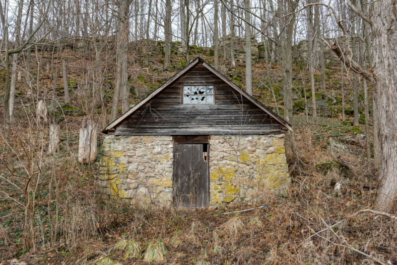 abandoned woodhill heritage house