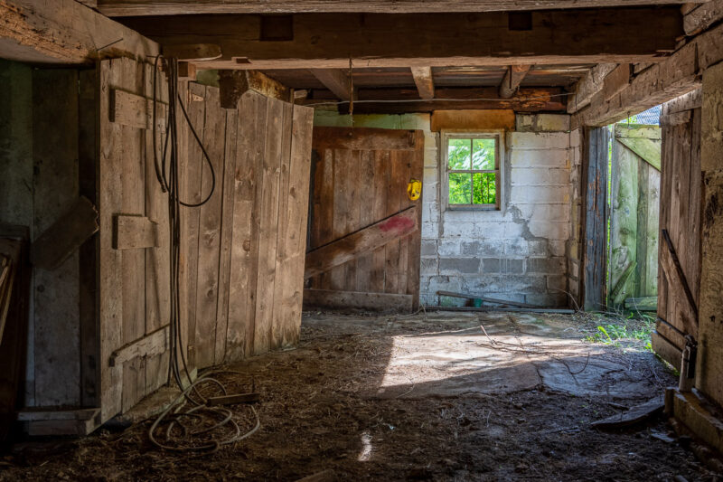 super sexy retro funky abandoned house