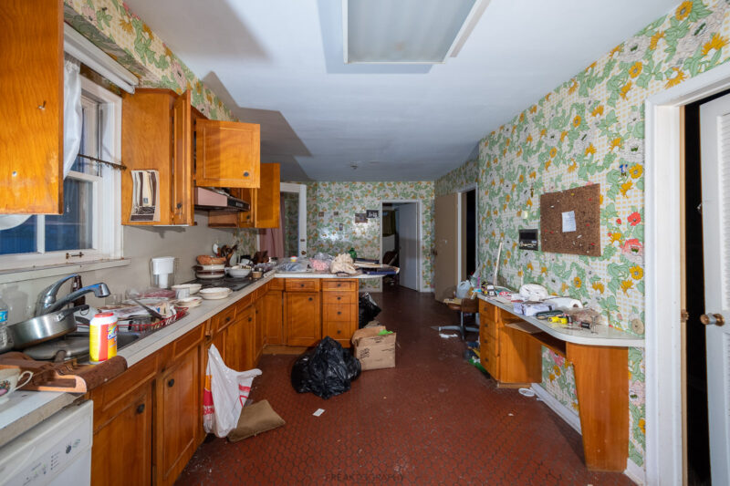 ABANDONED UNTOUCHED $5,500,000 1965 Time Capsule Mansion