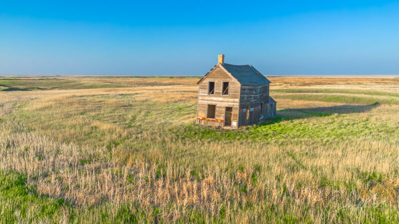 dummer saskatchewan abandoned house