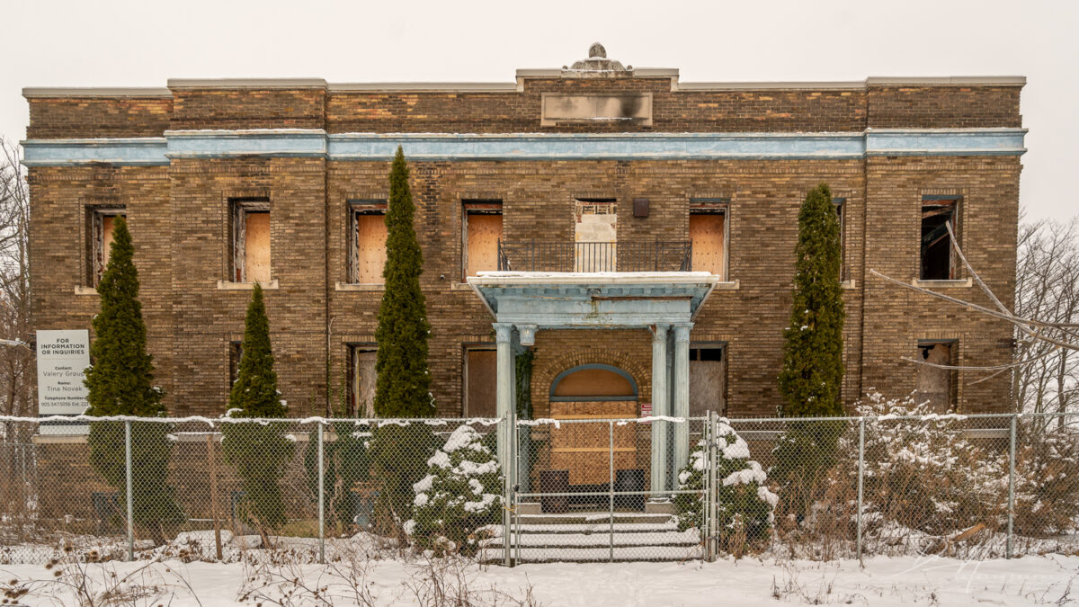 Built in 1920 as a nurse's residence, it was named after Mr. W.D. Long and Mrs. George H. Bisby, who donated the land for the nearby Mountain Sanatorium in 1906.

It became a daycare centre in 1982, owned by Chedoke Hospital and then the YMCA took it over around 2006, continuing its use as a daycare.  The daycare finally closed in 2013, around the same time that the Chedoke Hospital closed.

There are plans for a large housing development to be built on the lands surrounding this building. The Long & Bisby building was given heritage designation in 202, as such, it will now be adapted for office use and is expected to house amenities as part of the new development.