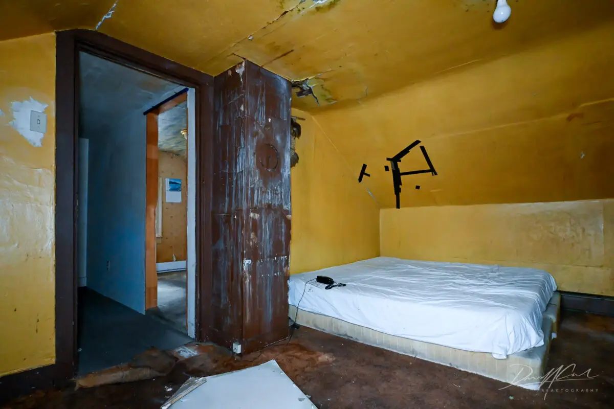 175 Year Old Abandoned Time Capsule House