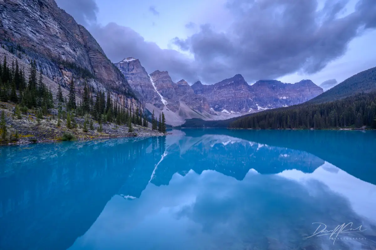 Just before sunrise at Moraine Lake, the calm water reflected the Valley of the Ten Peaks so perfectly it almost felt unreal. Not everything I explore is falling apart – some places are just naturally built to take your breath away.