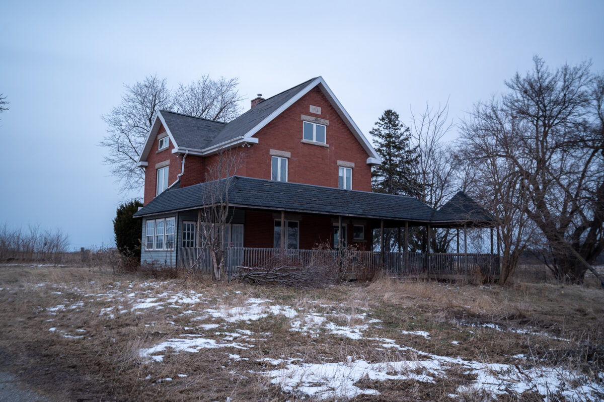 Abandoned 1915 Farmhouse – Trafalgar Road, Milton, Ontario