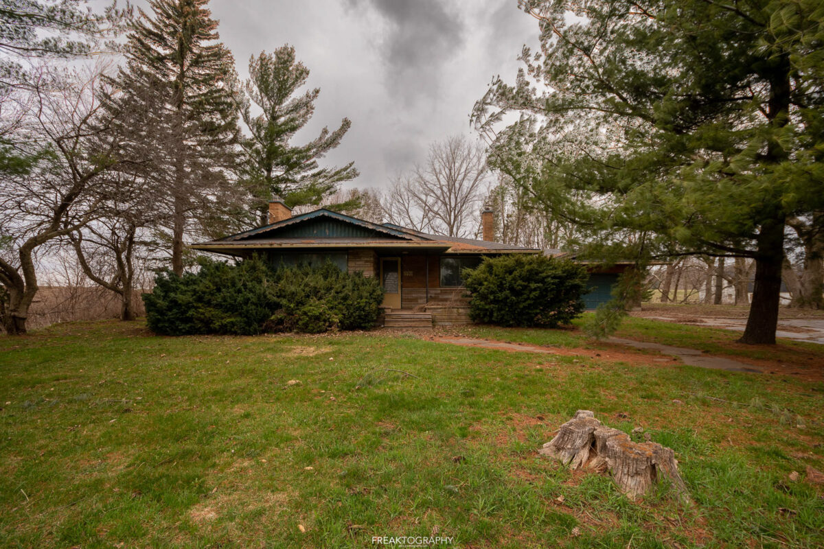 abandoned 1970s retro bungalo with power